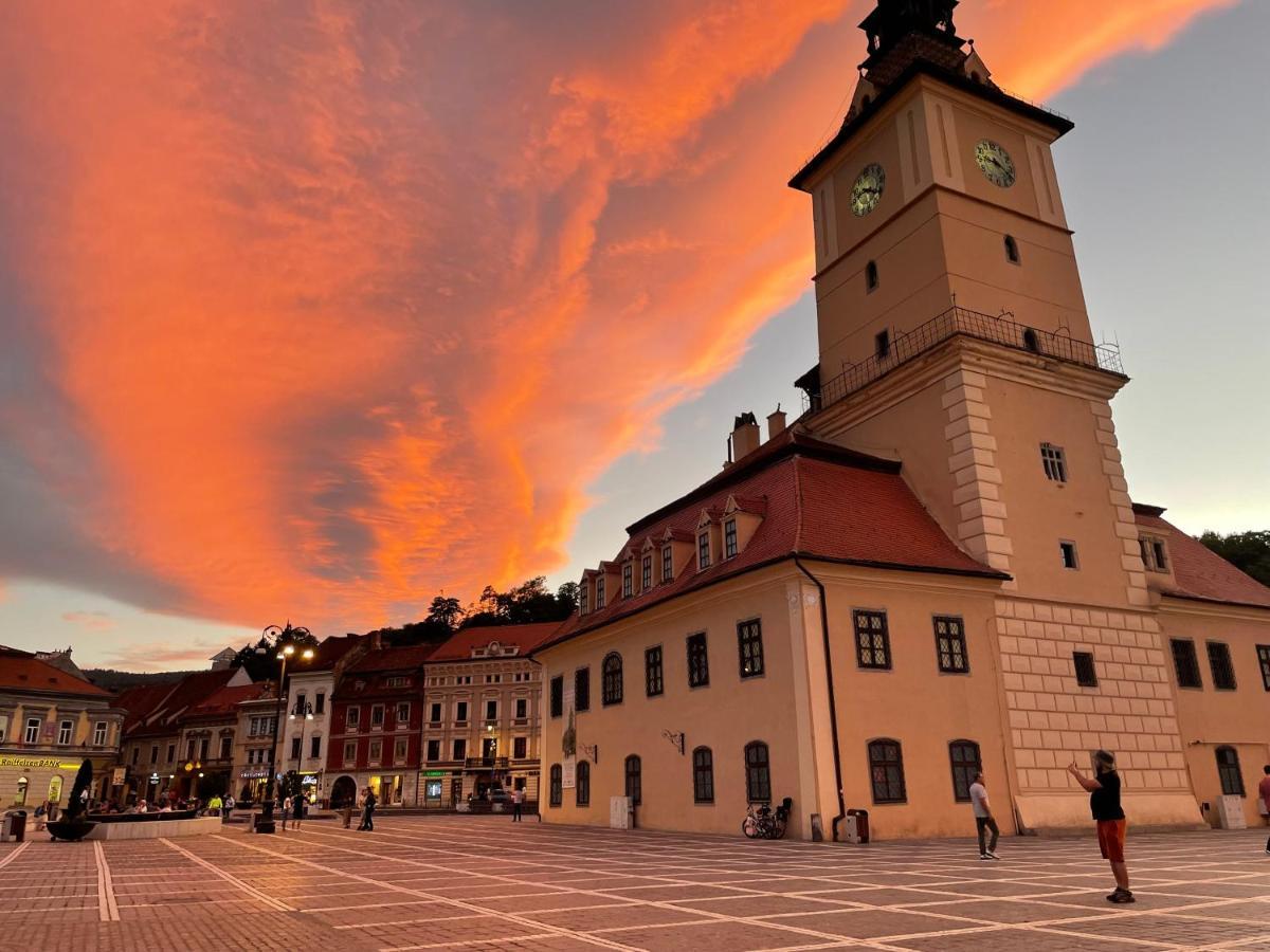 Key Apartments In Main Square Braşov Exteriör bild