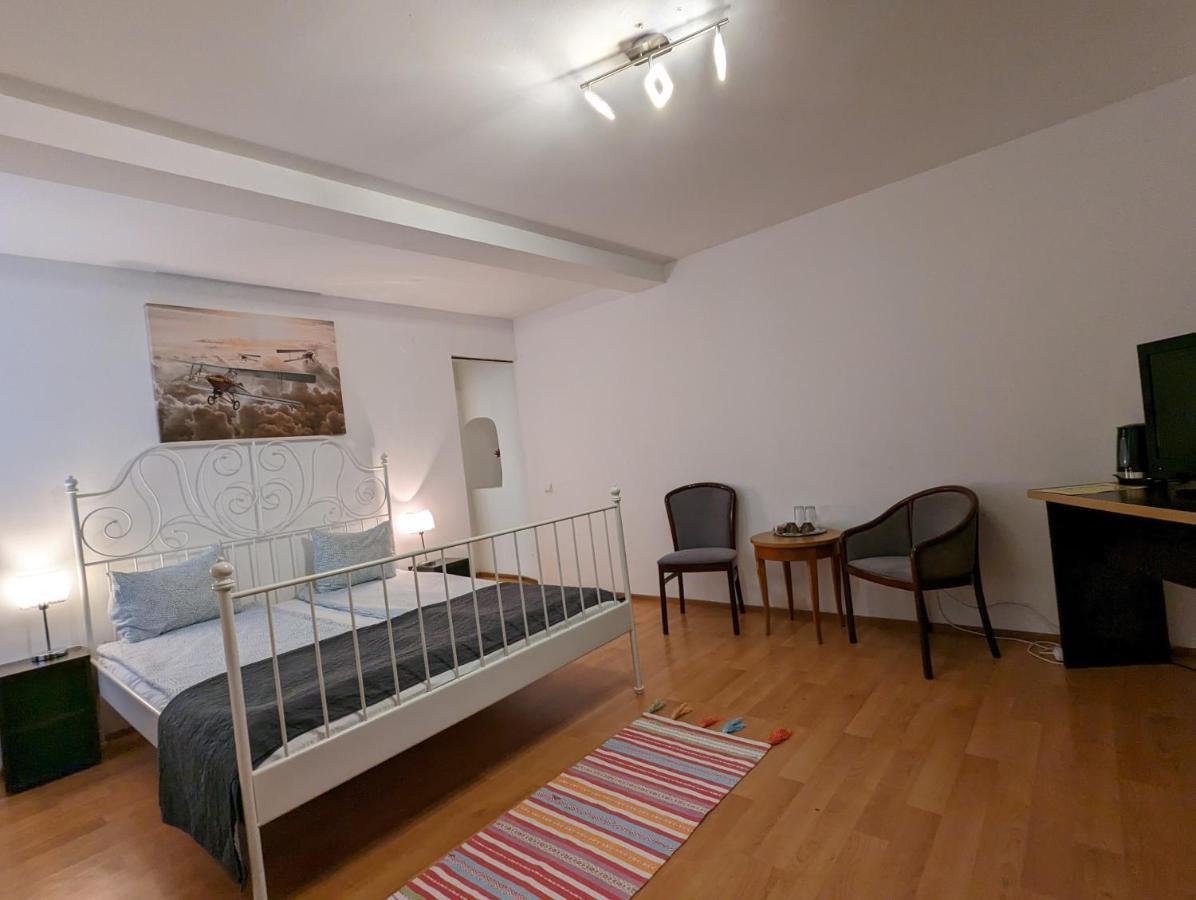 Key Apartments In Main Square Braşov Exteriör bild