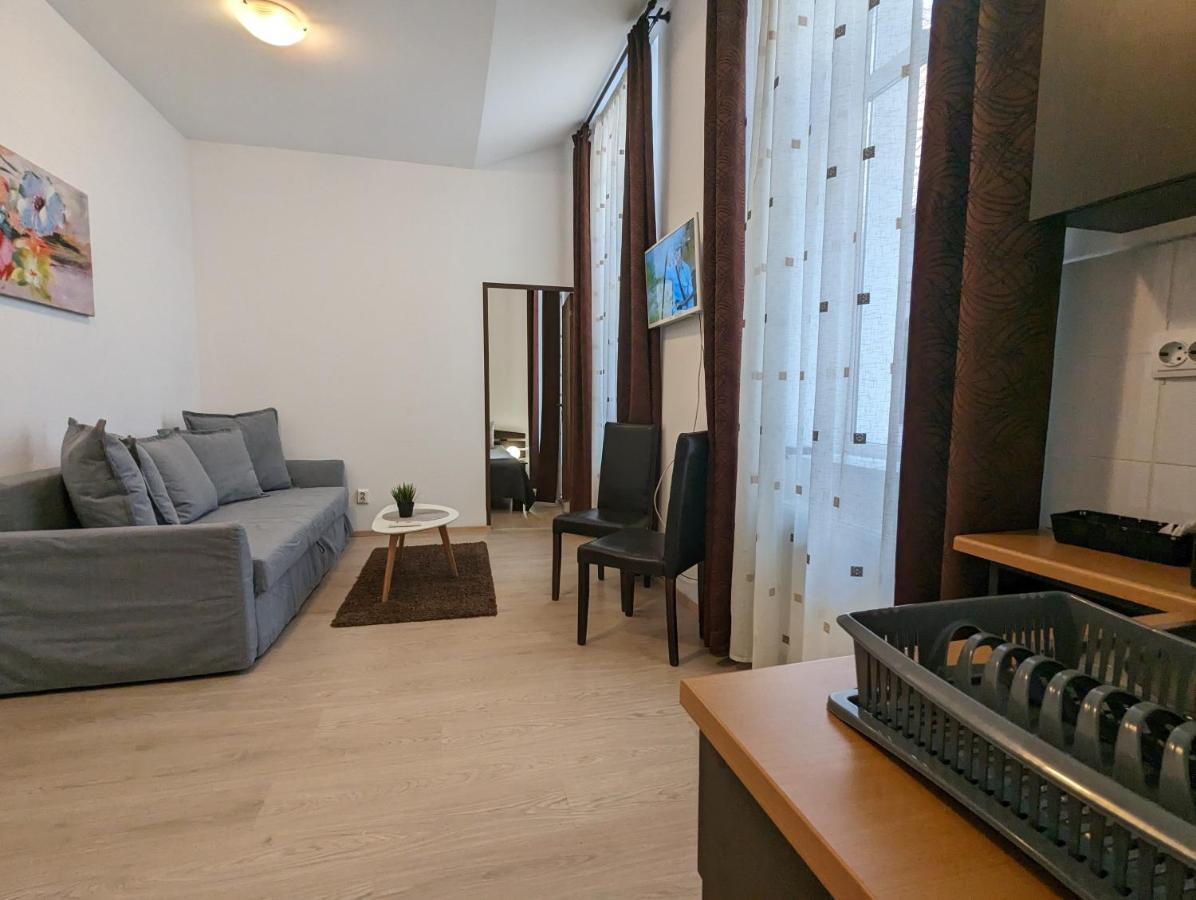 Key Apartments In Main Square Braşov Exteriör bild