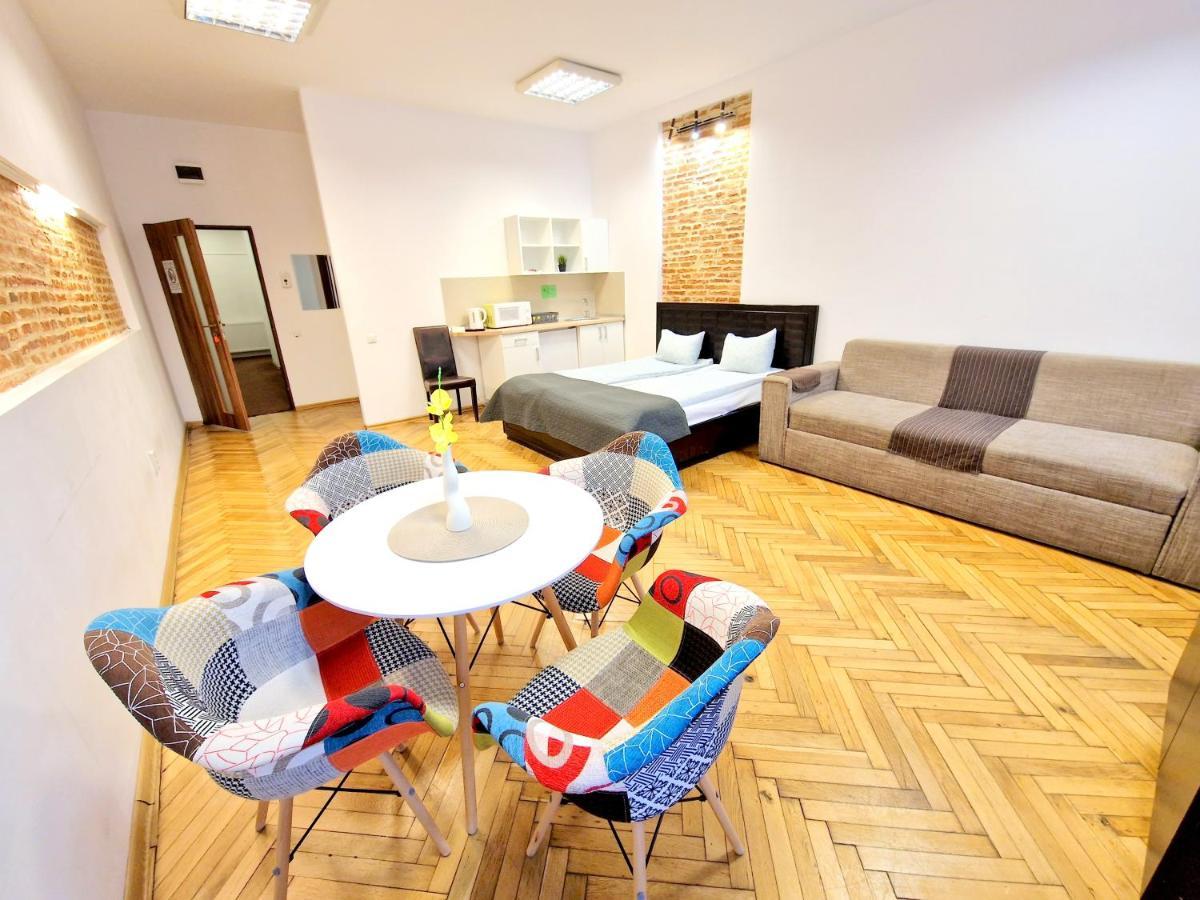 Key Apartments In Main Square Braşov Exteriör bild