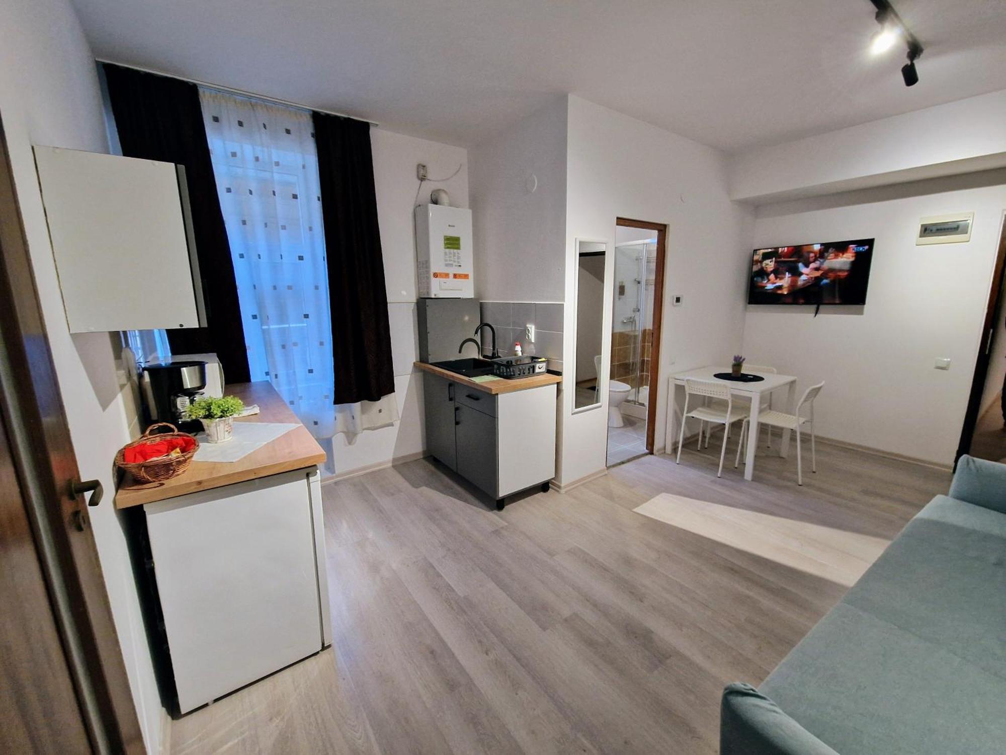 Key Apartments In Main Square Braşov Exteriör bild