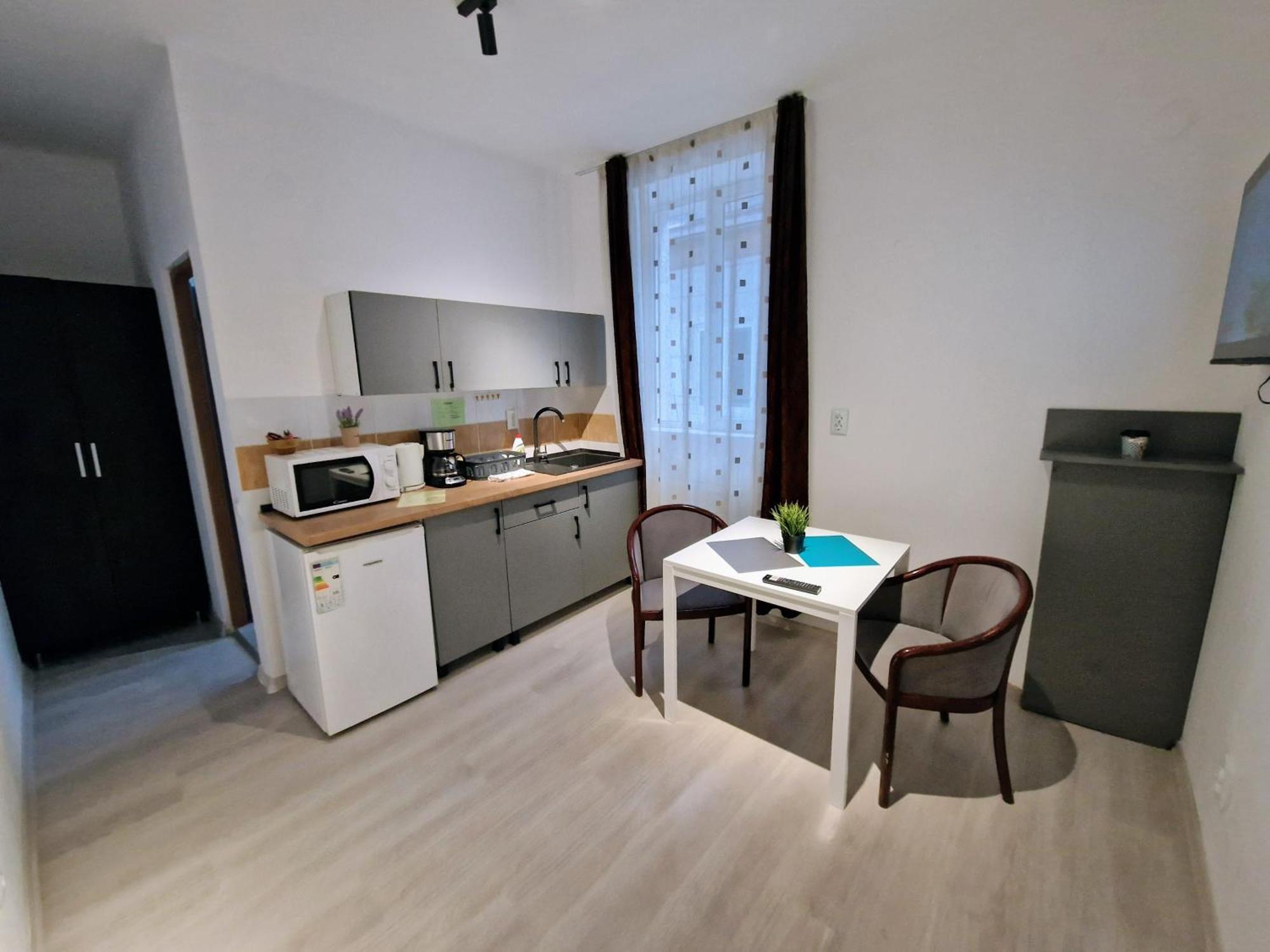 Key Apartments In Main Square Braşov Exteriör bild